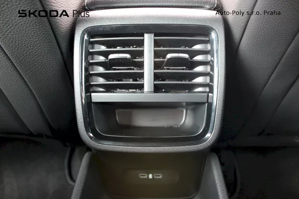 Škoda Octavia Sportline Combi 2.0 TDI 110kw - foto 24