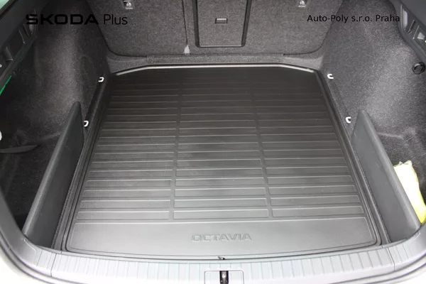 Škoda Octavia Sportline Combi 2.0 TDI 110kw - foto 25
