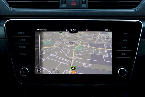 Škoda Superb Combi SportLine 2.0 TDI 110 kw - foto 20