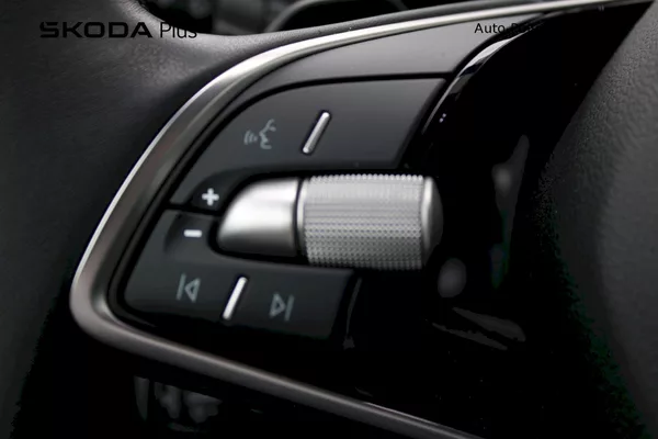 Škoda Superb Selection 2.0 TDI 110kw DSG - foto 13