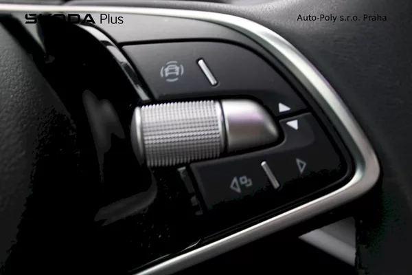 Škoda Superb Selection 2.0 TDI 110kw DSG - foto 14