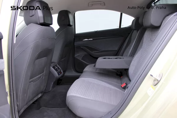 Škoda Superb Selection 2.0 TDI 110kw DSG - foto 23