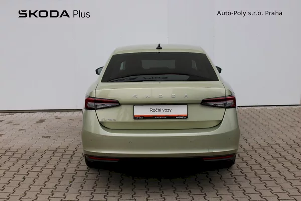 Škoda Superb Selection 2.0 TDI 110kw DSG - foto 9