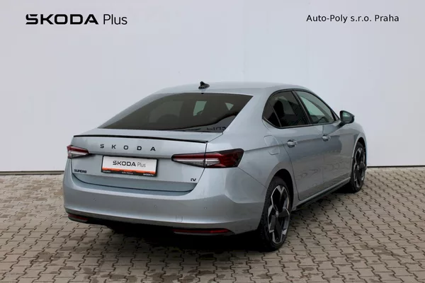 Škoda Superb Sportline 1,5 TSI PHEV - foto 2