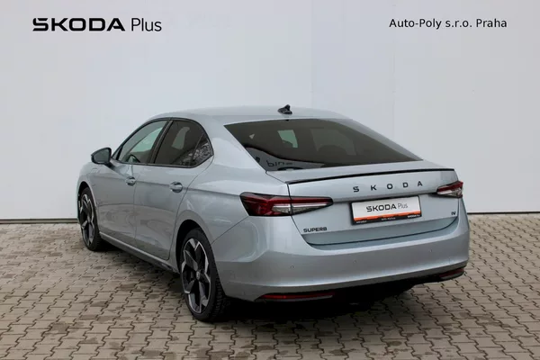 Škoda Superb Sportline 1,5 TSI PHEV - foto 7