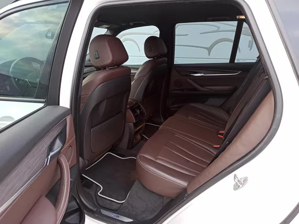 BMW X5 xDRIVE 30d 190kW ČR - foto 13
