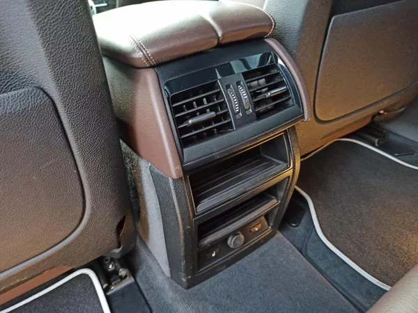 BMW X5 xDRIVE 30d 190kW ČR - foto 14