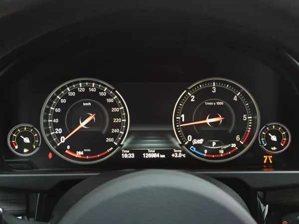 BMW X5 xDRIVE 30d 190kW ČR - foto 22