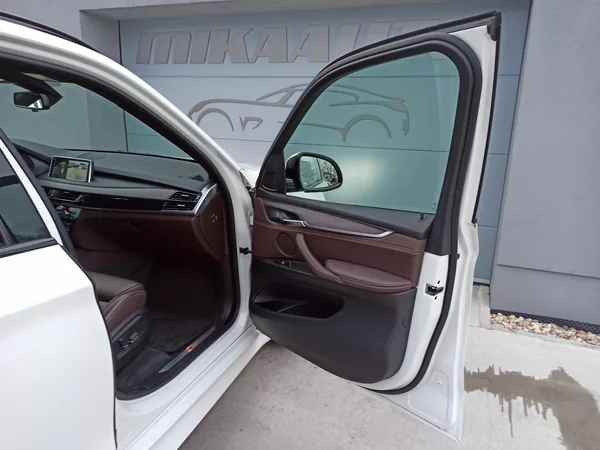 BMW X5 xDRIVE 30d 190kW ČR - foto 29