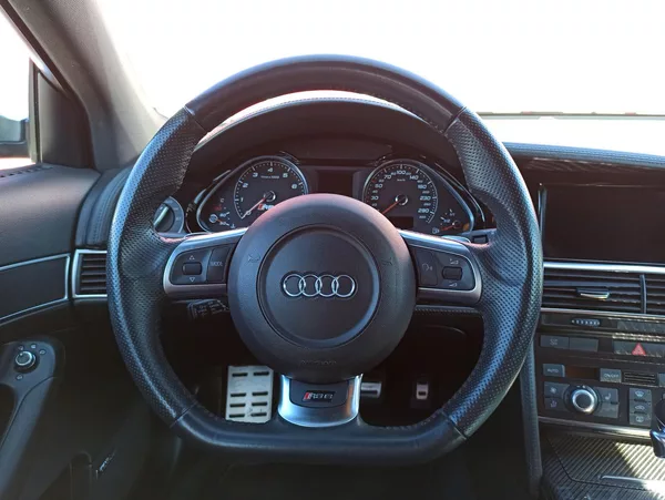 Audi RS 6 + 5.0 V10 426kW BLACK EDITION - foto 18