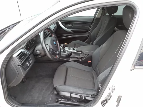 BMW Řada 3 320D XDRIVE SPORT A/T - foto 17