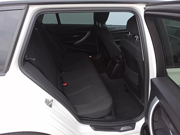 BMW Řada 3 320D XDRIVE SPORT A/T - foto 25