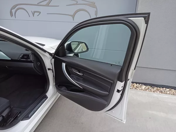 BMW Řada 3 320D XDRIVE SPORT A/T - foto 7