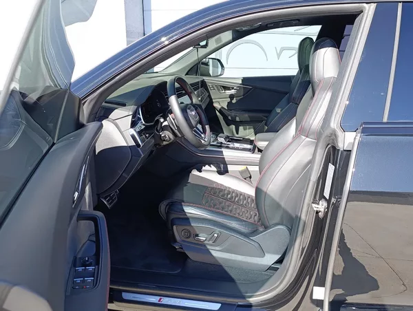 Audi RS Q8 4.0TFSI 441kW QUATTRO ČR DPH - foto 17