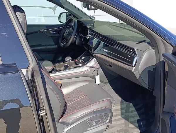Audi RS Q8 4.0TFSI 441kW QUATTRO ČR DPH - foto 22