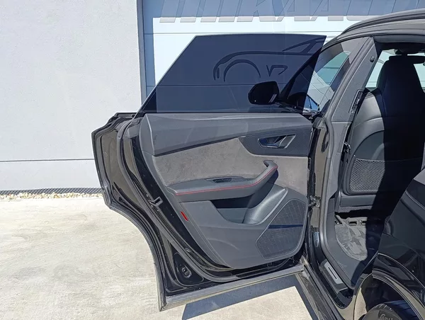 Audi RS Q8 4.0TFSI 441kW QUATTRO ČR DPH - foto 35