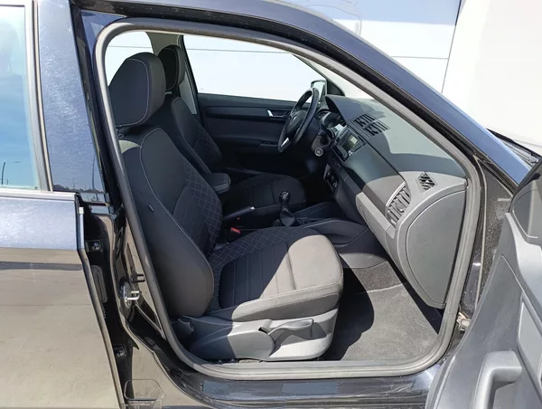 Škoda Fabia 1.2TSI 66kW STYLE ČR - foto 14