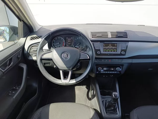 Škoda Fabia 1.2TSI 66kW STYLE ČR - foto 18