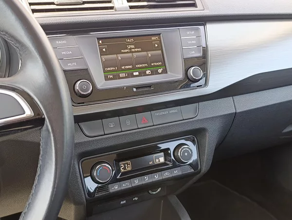 Škoda Fabia 1.2TSI 66kW STYLE ČR - foto 20