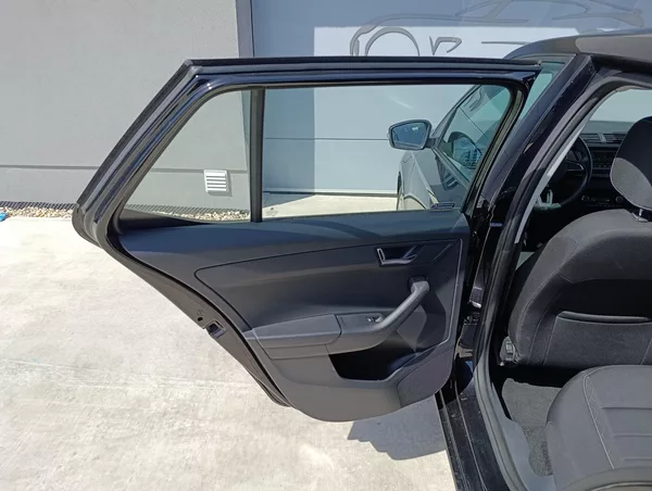Škoda Fabia 1.2TSI 66kW STYLE ČR - foto 25