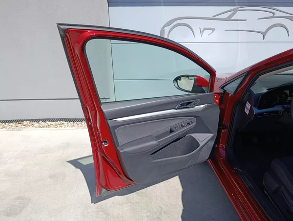Volkswagen Golf 1.5TSI EVO BMT LIFE ČR DPH - foto 27