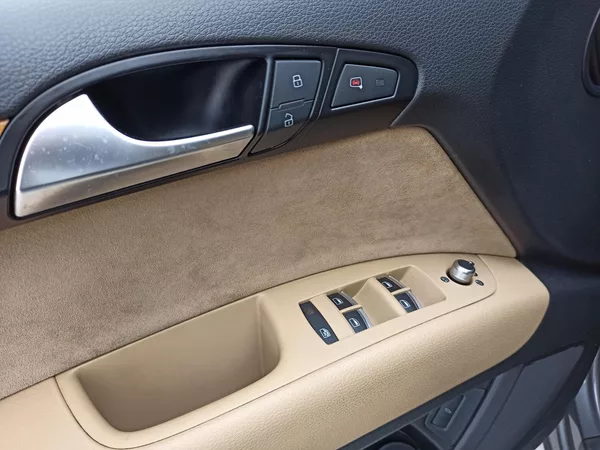 Audi Q7 3.0 TDi QUATTRO ČR SERVIS AUDI - foto 25