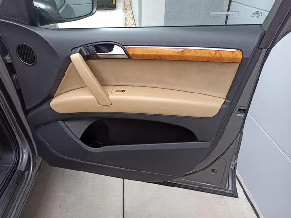 Audi Q7 3.0 TDi QUATTRO ČR SERVIS AUDI - foto 37