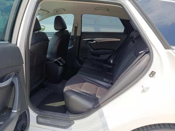 Hyundai i40 1.7CRDi 100kW ČR - foto 13