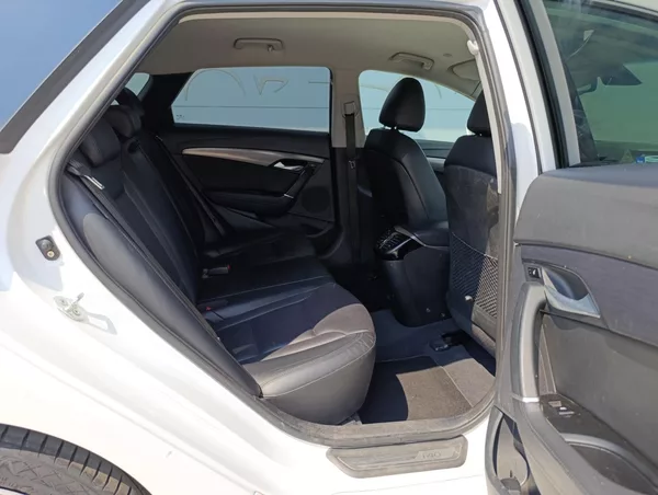 Hyundai i40 1.7CRDi 100kW ČR - foto 16