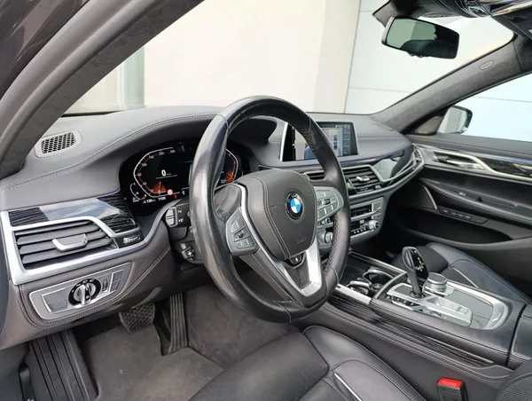 BMW Řada 7 740d xDRIVE DPH - foto 12