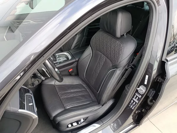 BMW Řada 7 740d xDRIVE DPH - foto 13