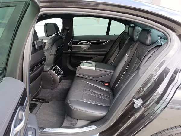 BMW Řada 7 740d xDRIVE DPH - foto 14