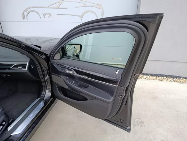 BMW Řada 7 740d xDRIVE DPH - foto 29