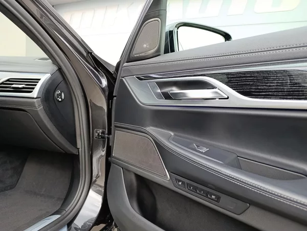 BMW Řada 7 740d xDRIVE DPH - foto 30