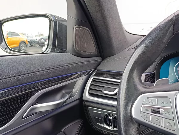 BMW Řada 7 740d xDRIVE DPH - foto 31