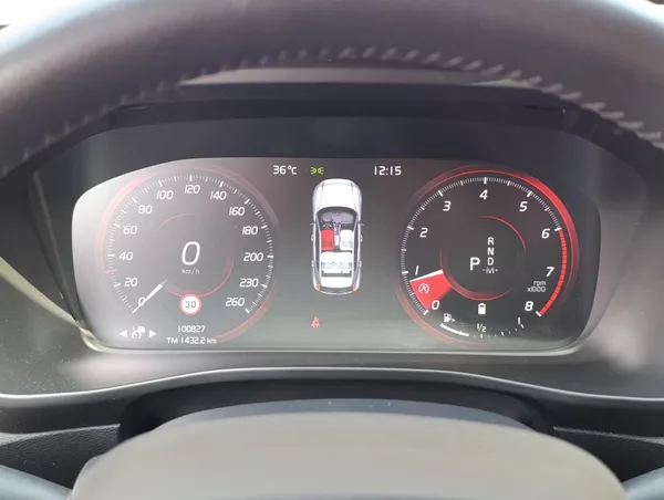 Volvo XC40 2.0 B4 AWD 145kW - foto 21