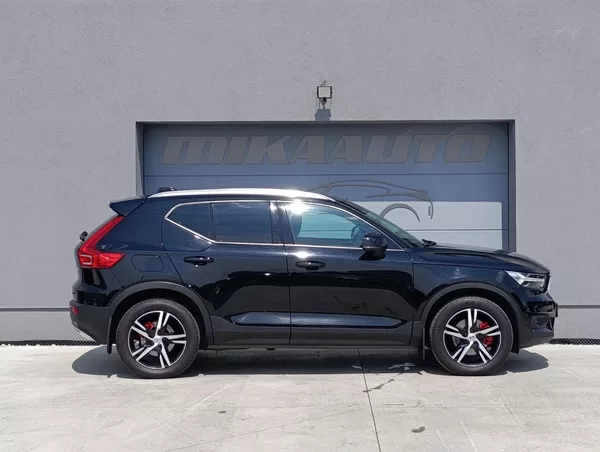Volvo XC40 2.0 B4 AWD 145kW - foto 4