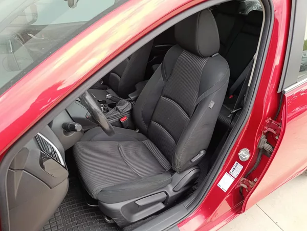 Mazda 3 2.2D 110kW SKYACTIV - foto 12