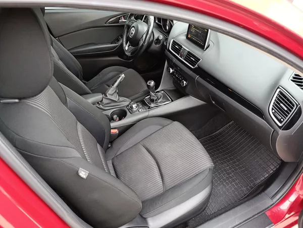 Mazda 3 2.2D 110kW SKYACTIV - foto 17
