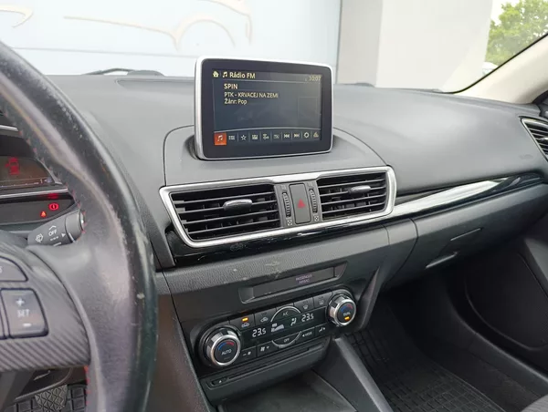 Mazda 3 2.2D 110kW SKYACTIV - foto 21