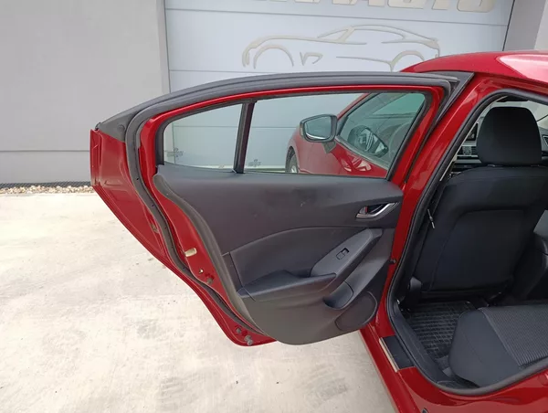 Mazda 3 2.2D 110kW SKYACTIV - foto 26