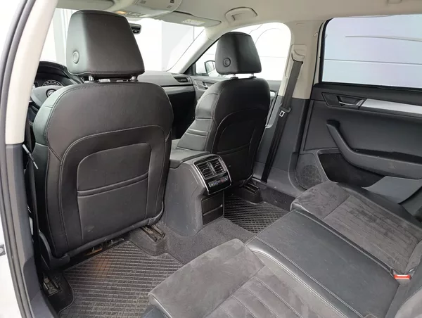 Škoda Superb 2.0TDI 140kW DSG 4X4 STYLE+ - foto 14