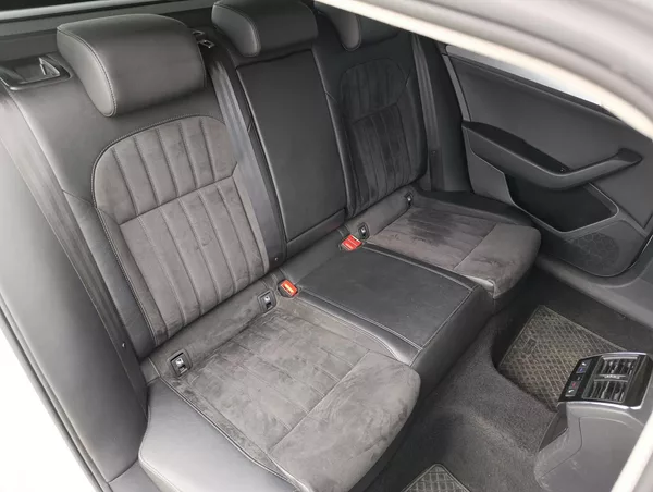 Škoda Superb 2.0TDI 140kW DSG 4X4 STYLE+ - foto 16