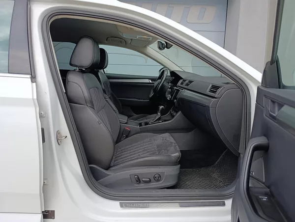 Škoda Superb 2.0TDI 140kW DSG 4X4 STYLE+ - foto 20