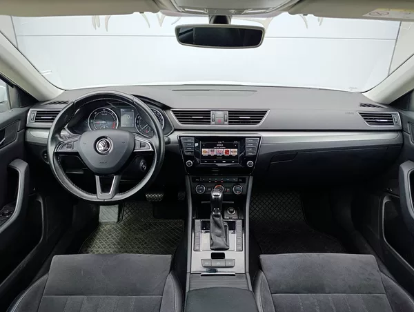Škoda Superb 2.0TDI 140kW DSG 4X4 STYLE+ - foto 21