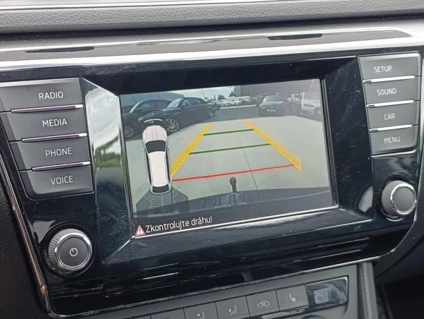 Škoda Superb 2.0TDI 140kW DSG 4X4 STYLE+ - foto 25