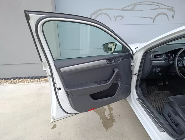 Škoda Superb 2.0TDI 140kW DSG 4X4 STYLE+ - foto 28