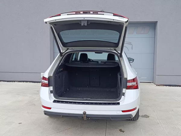 Škoda Superb 2.0TDI 140kW DSG 4X4 STYLE+ - foto 9