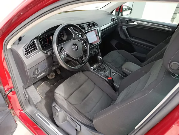 Volkswagen Tiguan 2.0TSI 162kW 4M HIGHLINE ČR - foto 10