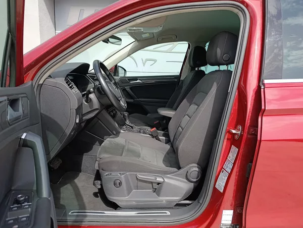 Volkswagen Tiguan 2.0TSI 162kW 4M HIGHLINE ČR - foto 11